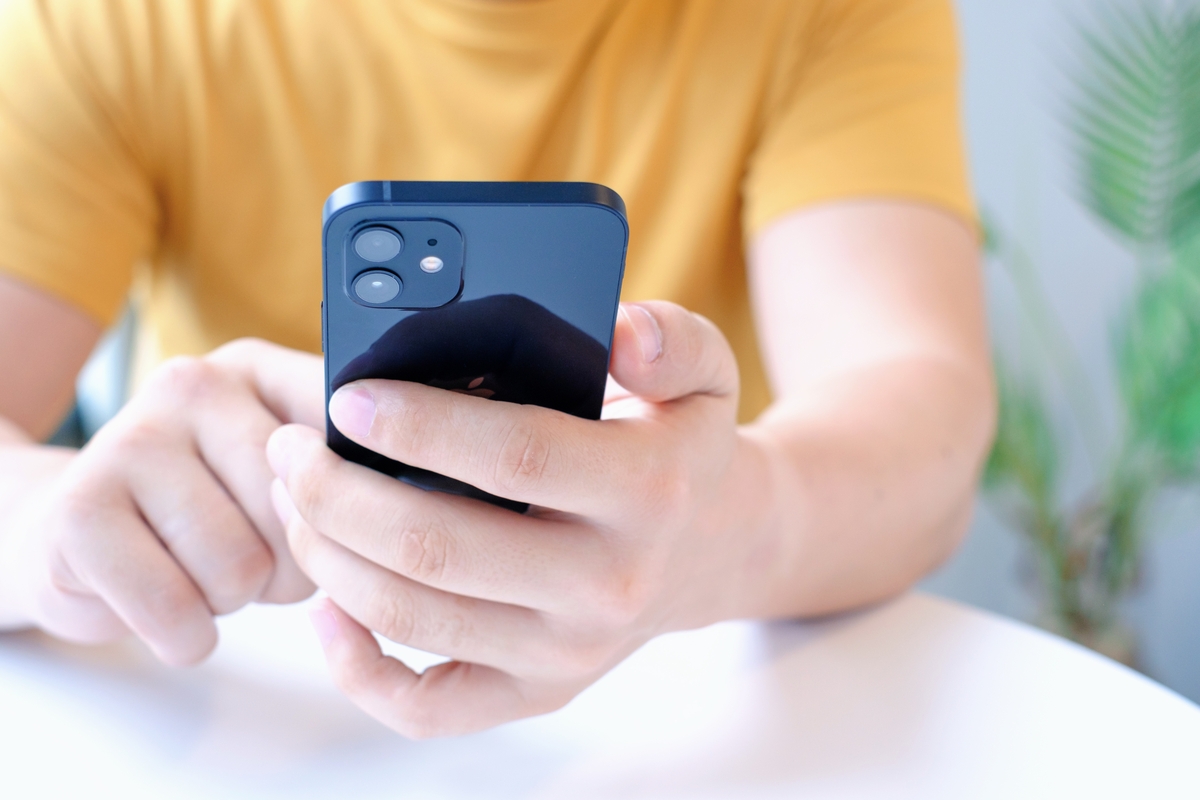 Iphone 12, móviles y salud